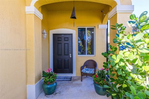 Casa en venta en Weston, Florida, 5 dormitorios, 227.61 m2 № 1965308 - foto 6