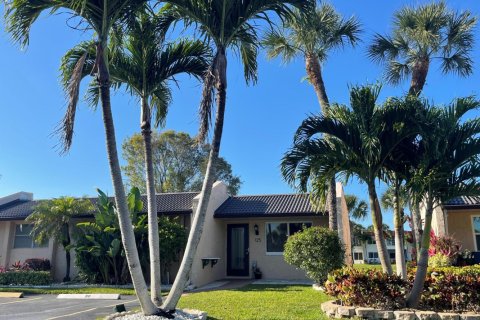 Villa ou maison à vendre à Royal Palm Beach, Floride: 2 chambres, 120.31 m2 № 1103572 - photo 1