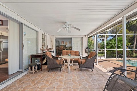 House in Port Charlotte, Florida 3 bedrooms, 155.89 sq.m. № 1317522 - photo 30