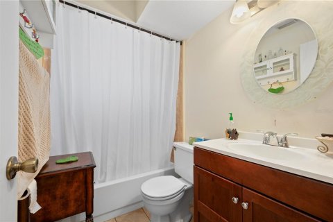 House in Port Charlotte, Florida 3 bedrooms, 155.89 sq.m. № 1317522 - photo 25