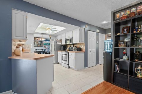 House in Port Charlotte, Florida 3 bedrooms, 155.89 sq.m. № 1317522 - photo 18