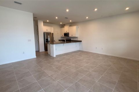 Townhouse in Apopka, Florida 3 bedrooms, 137.12 sq.m. № 1903431 - photo 3