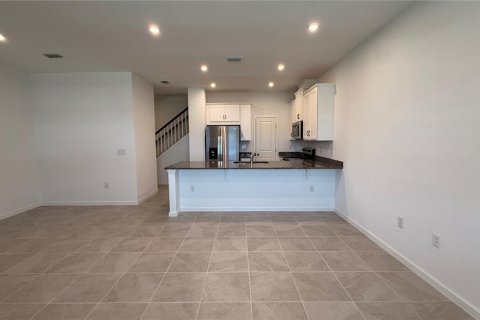 Townhouse in Apopka, Florida 3 bedrooms, 137.12 sq.m. № 1903431 - photo 6