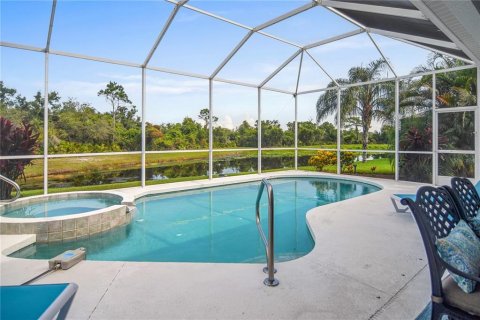 House in Bradenton, Florida 3 bedrooms, 199 sq.m. № 1835895 - photo 2