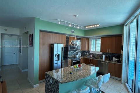 Condo in Hallandale Beach, Florida, 3 bedrooms  № 1920381 - photo 4