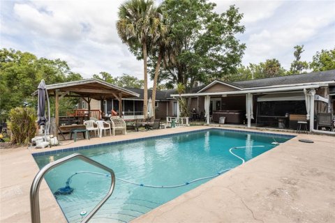 House in Orange City, Florida 5 bedrooms, 346.9 sq.m. № 2116747 - photo 27