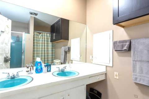 House in Orange City, Florida 5 bedrooms, 346.9 sq.m. № 2116747 - photo 20