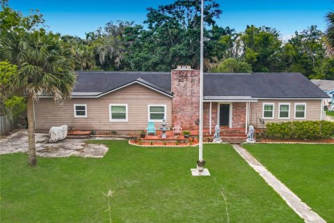 House in Orange City, Florida 5 bedrooms, 346.9 sq.m. № 2116747 - photo 5