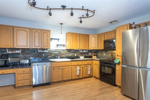 House in Orange City, Florida 5 bedrooms, 346.9 sq.m. № 2116747 - photo 10