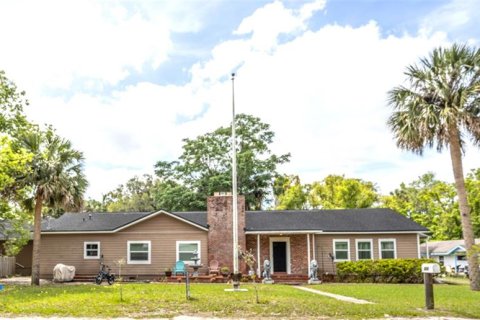 House in Orange City, Florida 5 bedrooms, 346.9 sq.m. № 2116747 - photo 6