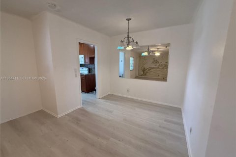 Condominio en venta en Hollywood, Florida, 2 dormitorios, 81.75 m2 № 2026058 - foto 3