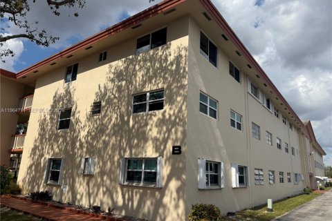 Condominio en venta en Hollywood, Florida, 2 dormitorios, 81.75 m2 № 2026058 - foto 12