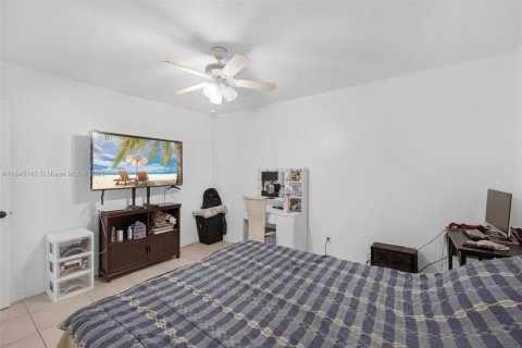 Condo in Miami, Florida, 3 bedrooms  № 1848251 - photo 25
