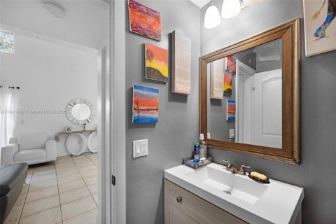 Condo in Miami, Florida, 3 bedrooms  № 1848251 - photo 8