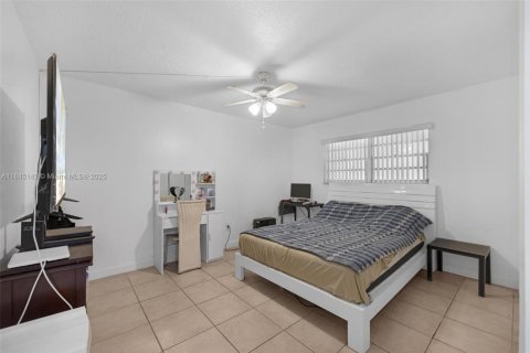 Condo in Miami, Florida, 3 bedrooms  № 1848251 - photo 24