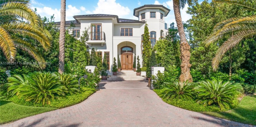 Casa en Key Biscayne, Florida 6 dormitorios, 553.7 m2 № 1890823