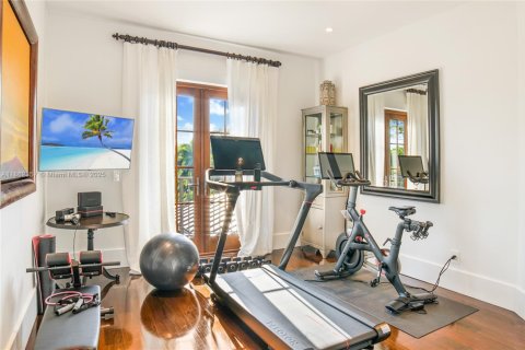 Casa en venta en Key Biscayne, Florida, 6 dormitorios, 553.7 m2 № 1890823 - foto 17