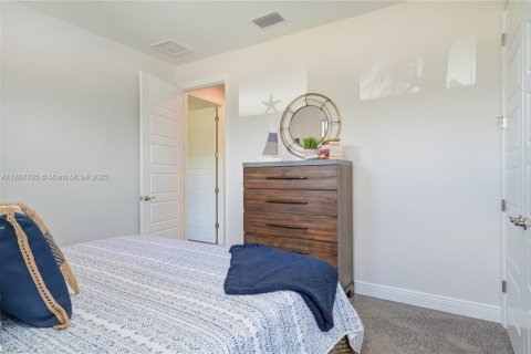 House in Cape Coral, Florida 4 bedrooms № 1748179 - photo 18