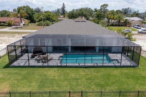 House in Cape Coral, Florida 4 bedrooms № 1748179 - photo 28