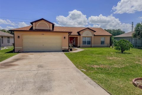House in Kissimmee, Florida 3 bedrooms, 158.86 sq.m. № 2231317