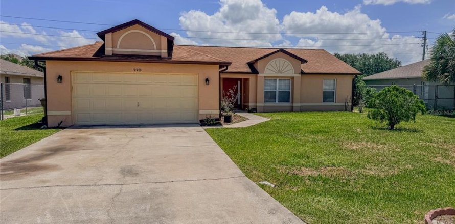 House in Kissimmee, Florida 3 bedrooms, 158.86 sq.m. № 2231317