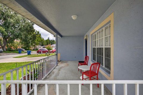 House in Lutz, Florida 4 bedrooms, 157.1 sq.m. № 2287146 - photo 2