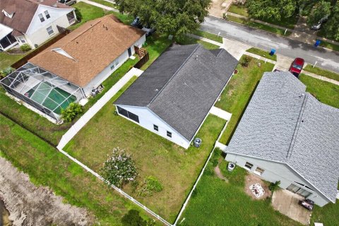 House in Lutz, Florida 4 bedrooms, 157.1 sq.m. № 2287146 - photo 30