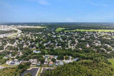 House in Lutz, Florida 4 bedrooms, 157.1 sq.m. № 2287146 - photo 25
