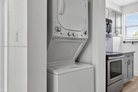 Copropriété à vendre à Miami Beach, Floride: 2 chambres, 75.16 m2 № 2031406 - photo 12