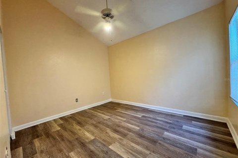 Condo in Gainesville, Florida, 2 bedrooms  № 1829285 - photo 12