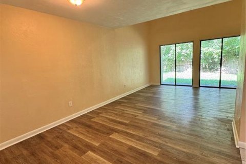 Condo in Gainesville, Florida, 2 bedrooms  № 1829285 - photo 8