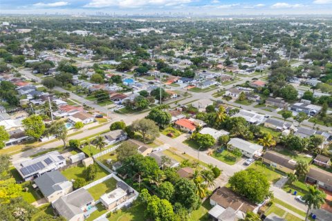 Купить виллу или дом в Холливуд, Флорида 2 спальни, 82.13м2, № 1967609 - фото 25