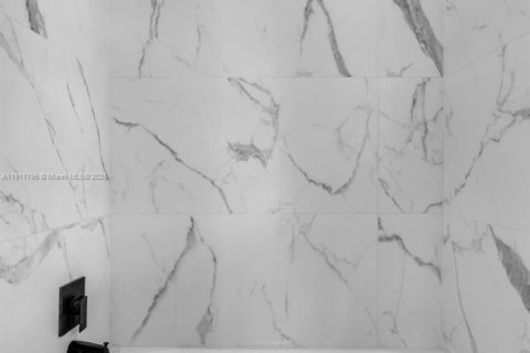 Купить виллу или дом в Холливуд, Флорида 2 спальни, 82.13м2, № 1967609 - фото 16