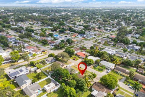 Купить виллу или дом в Холливуд, Флорида 2 спальни, 82.13м2, № 1967609 - фото 24
