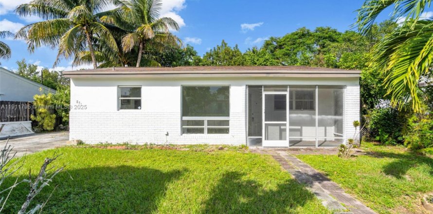 Дом в Холливуд, Флорида 2 спальни, 82.13м2 № 1967609