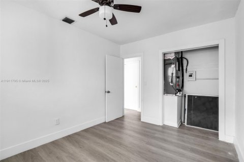 Купить виллу или дом в Холливуд, Флорида 2 спальни, 82.13м2, № 1967609 - фото 11