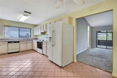 Casa en venta en Lutz, Florida, 3 dormitorios, 141.12 m2 № 1771210 - foto 15