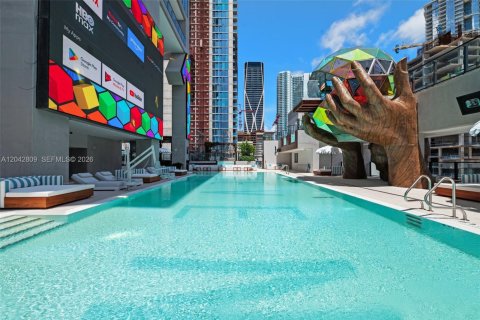 Condo in Miami, Florida, 2 bedrooms № 2178456 - photo 11