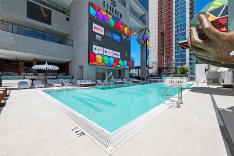Condo in Miami, Florida, 2 bedrooms № 2178456 - photo 9