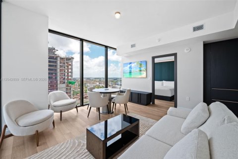 Condo in Miami, Florida, 2 bedrooms № 2178456 - photo 21
