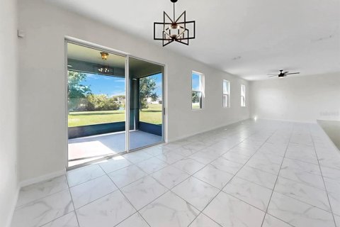 Купить виллу или дом в Ривервью, Флорида 5 комнат, 249.16м2, № 2099778 - фото 25