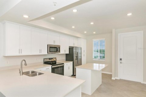 Condo in Venice, Florida, 2 bedrooms in WELLEN PARK  № 2214350 - photo 4