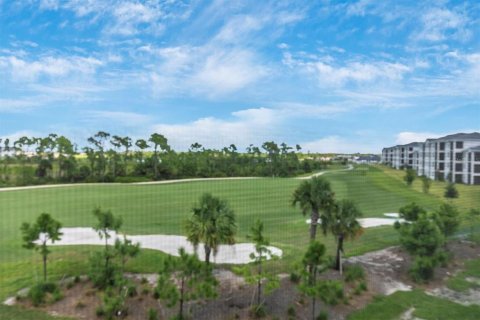 Condo in Venice, Florida, 2 bedrooms in WELLEN PARK  № 2214350 - photo 28