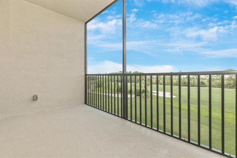 Condo in Venice, Florida, 2 bedrooms in WELLEN PARK  № 2214350 - photo 26