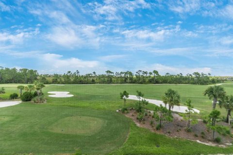 Condo in Venice, Florida, 2 bedrooms in WELLEN PARK  № 2214350 - photo 27