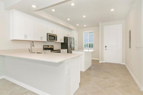 Condo in Venice, Florida, 2 bedrooms in WELLEN PARK  № 2214350 - photo 3