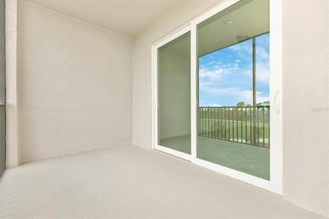 Condo in Venice, Florida, 2 bedrooms in WELLEN PARK  № 2214350 - photo 24