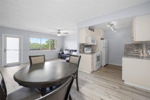 Condominio en venta en Deerfield Beach, Florida, 1 dormitorio, 68.56 m2 № 1984506 - foto 21