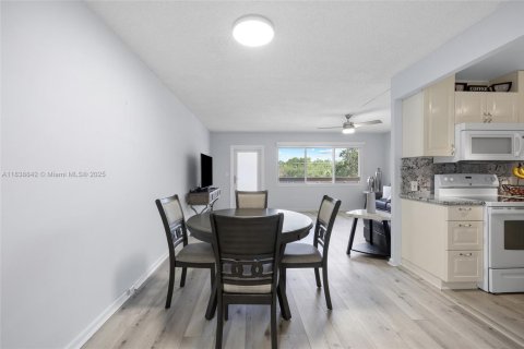 Condominio en venta en Deerfield Beach, Florida, 1 dormitorio, 68.56 m2 № 1984506 - foto 13