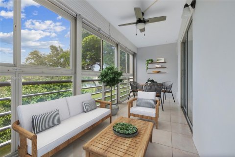 Condominio en venta en Deerfield Beach, Florida, 1 dormitorio, 68.56 m2 № 1984506 - foto 3